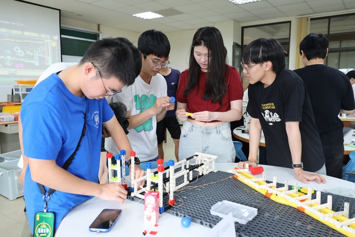 【泰國孔敬大學(Khon Kaen University, KKU)教師與學生來訪,理學院友好交流深化國際合作】圖片