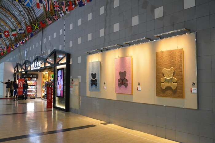 本校視覺藝術學系朱素貞老師「時尚物語」創作展熱烈展出中圖片