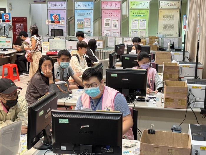 【屏東大學會計系等同學組成納稅服務隊 二十多年來服務無數鄉親】圖片