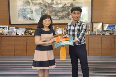 【加拿大維多利亞大學與西門菲莎大學學者來訪  共同探討語言教學與文化交流合作可能】圖片